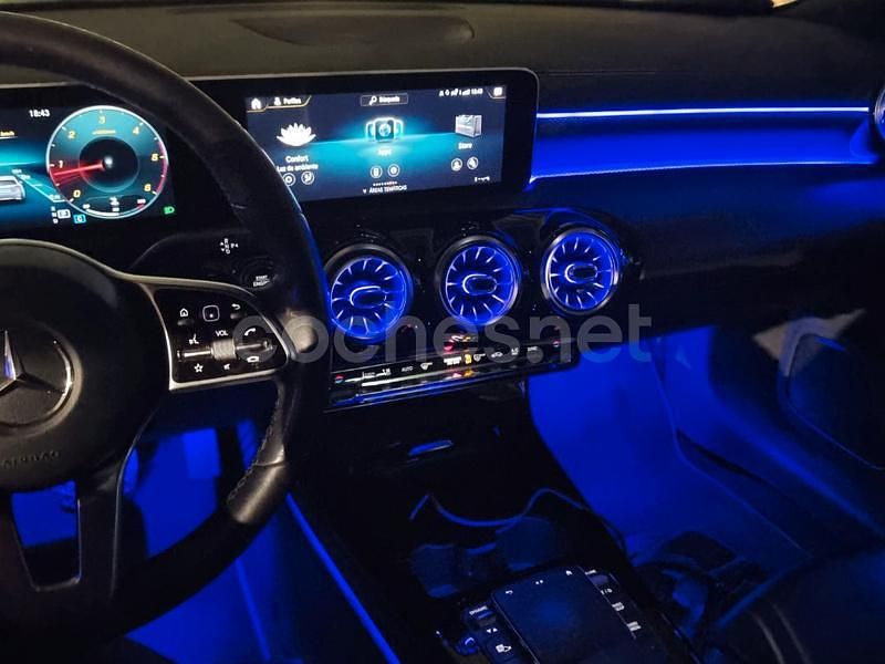 Gris / plata Usado 2020 Mercedes CLA200 Shooting Brake Familiar | 16.900 € (Precio justo) - Imagen 1/4