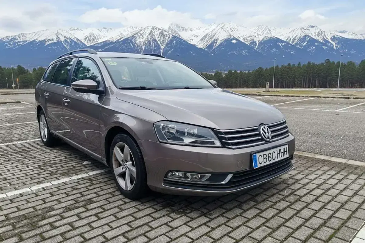 Usado VW Passat 105 CV (77 kW) 2012 Marrón Berlina