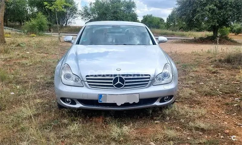 Usado Mercedes CLS350 272 CV (200 kW) 2006 Gris / plata Coupe