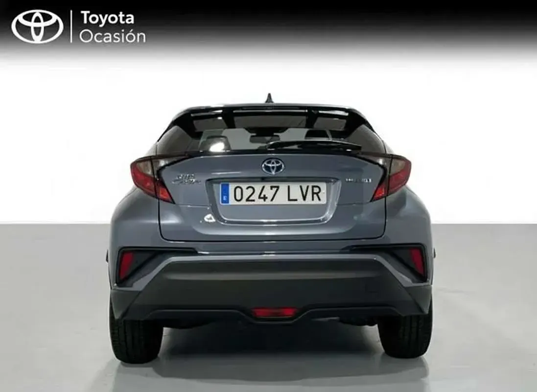 Usado Toyota C-HR Advance 122 CV (89 kW) 2021 Gris SUV