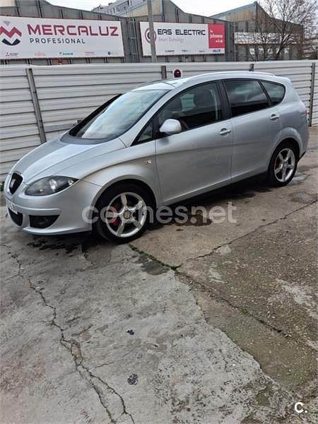 Usado Seat Altea XL 105 CV (77 kW) 2008 Gris / plata Monovolumen