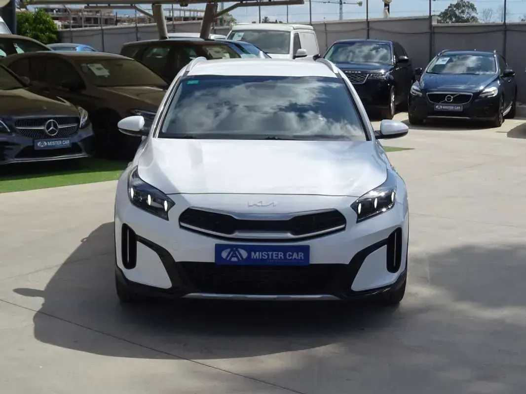 Usado Kia XCeed 160 CV (117 kW) 2023 Blanco SUV