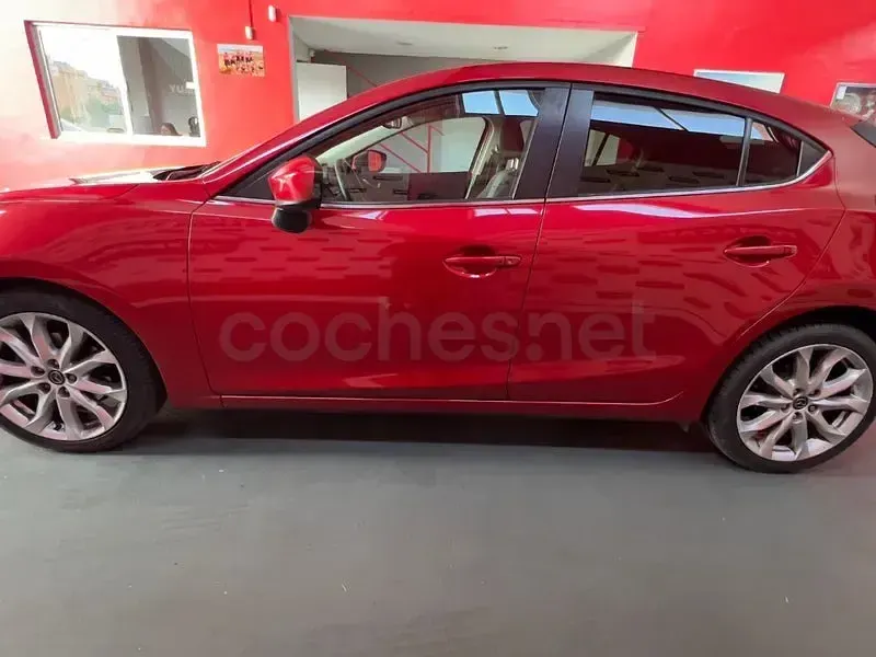 Usado Mazda 3 Luxury 150 CV (110 kW) 2016 Rojo Berlina
