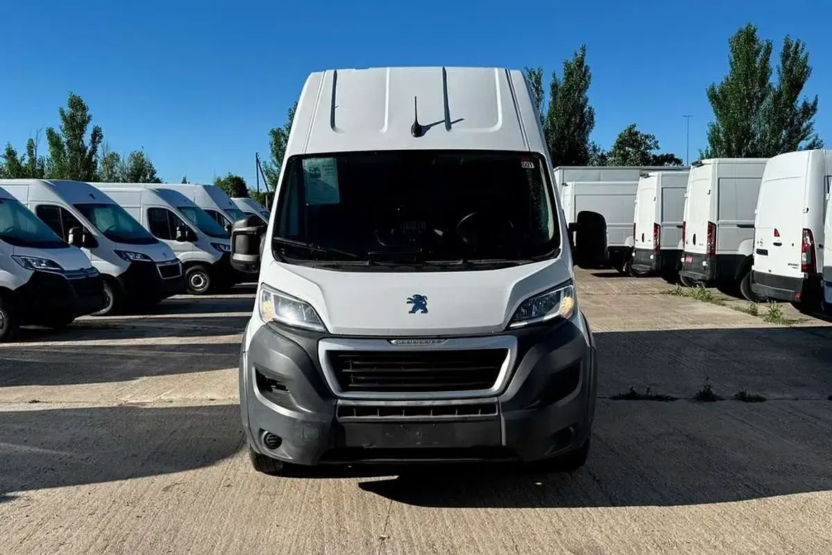 Usado Peugeot Boxer S 165 CV (121 kW) 2024 Blanco Van