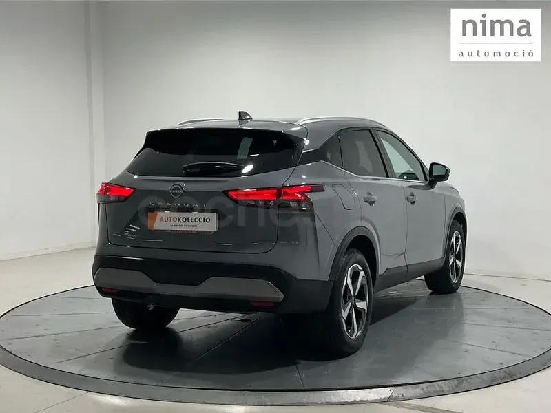 Usado Nissan Qashqai N-Connecta 158 CV (116 kW) 2023 Gris / plata SUV
