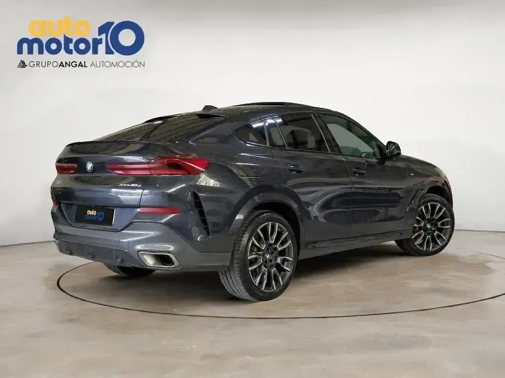 Usado BMW X6 M Sport 298 CV (219 kW) 2025 Gris / plata SUV
