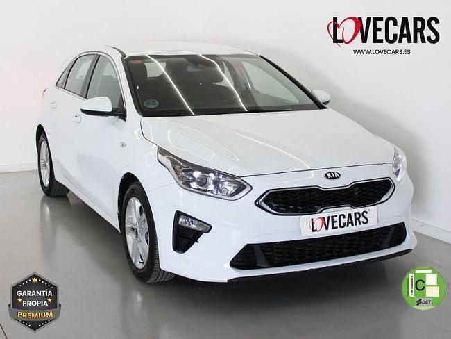 Blanco Usado 2021 Kia Ceed Utilitario | 15.700 € (Un poco caro) - Imagen 1/3