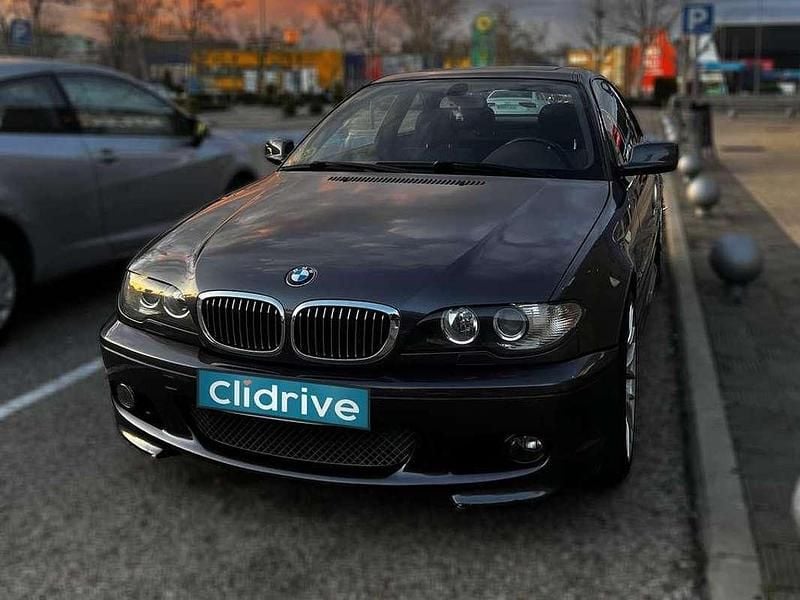 Usado BMW 325 204 HP (150 kW) 2005 Preto Coupé
