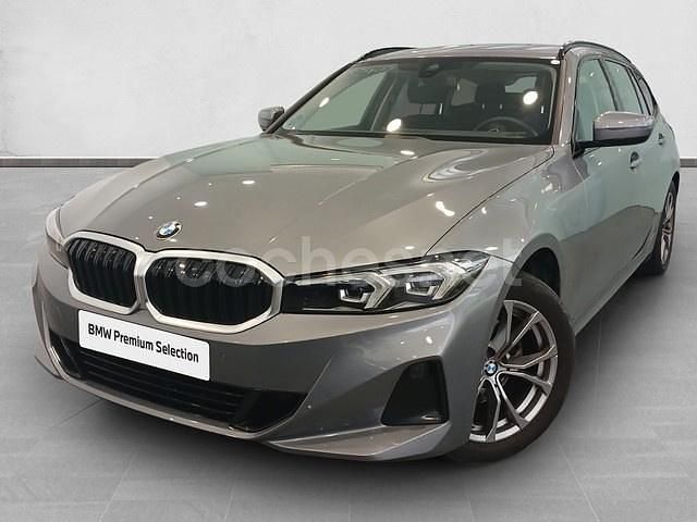 Gris / plata Usado 2023 BMW 320e Comfort Edition Familiar | 37.700 € (Un poco caro) - Imagen 1/4