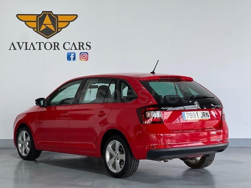 Usado Skoda Rapid Ambition 90 CV (66 kW) 2016 Rojo Utilitario