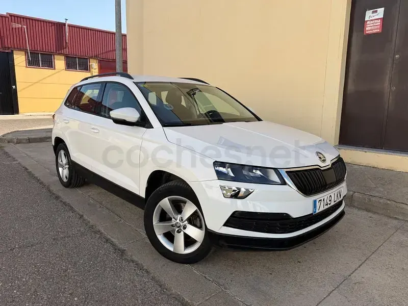 Usado Skoda Karoq Ambition 150 CV (110 kW) 2020 Blanco SUV