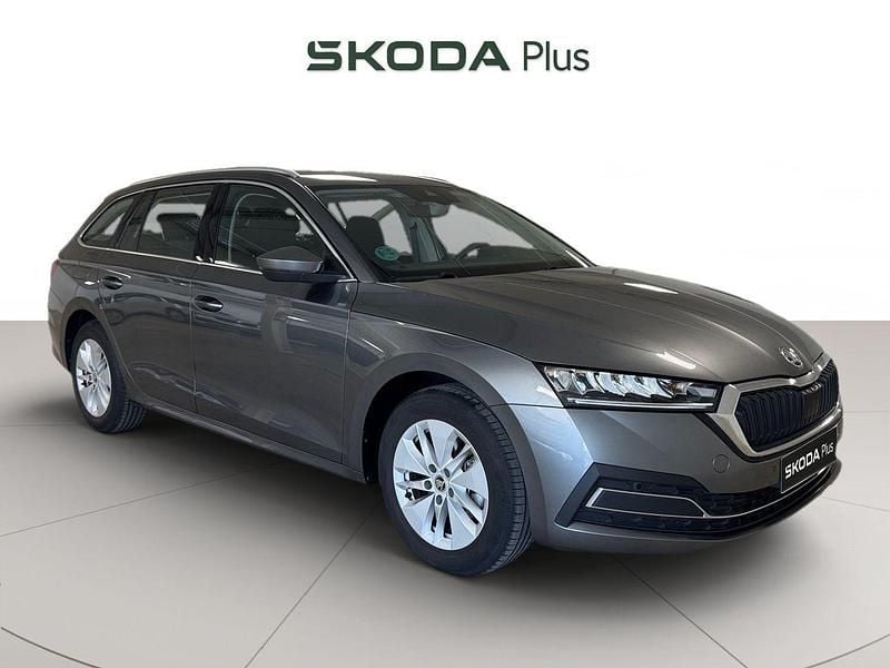 Gris Usado 2024 Skoda Octavia Ambition Familiar | 26.990 € (Buen precio) - Imagen 1/4
