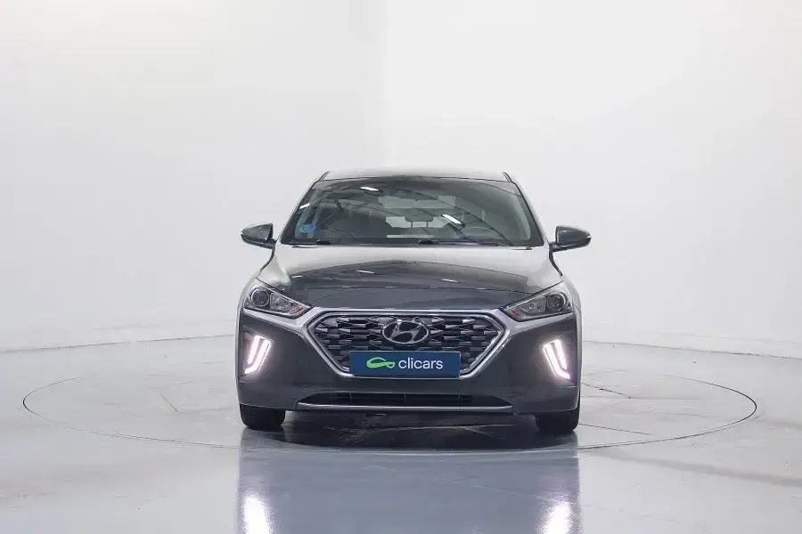 Usado Hyundai Ioniq 141 CV (103 kW) 2021 Gris / plata Utilitario