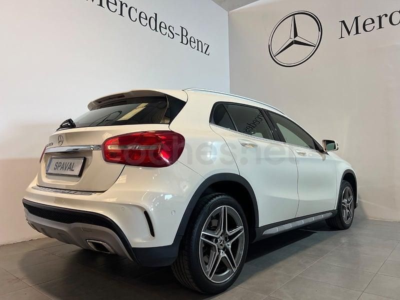 Usado Mercedes GLA220 AMG line 177 CV (130 kW) 2017 Blanco SUV