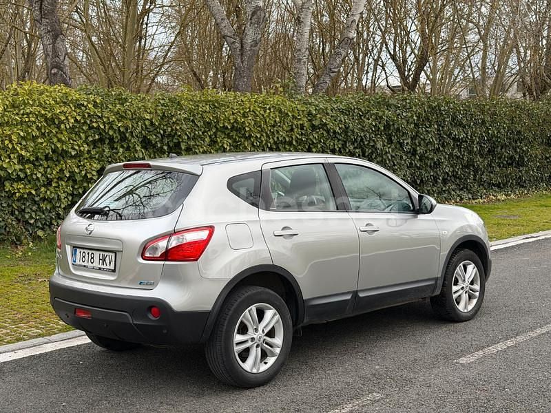 Usado Nissan Qashqai Visia 130 CV (95 kW) 2012 Gris / plata SUV