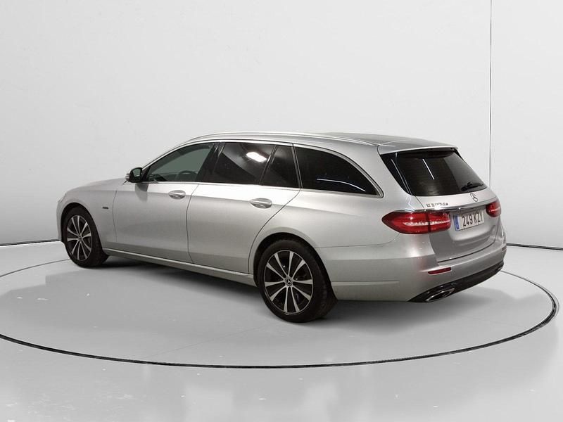 Usado Mercedes E300 Avantgarde 310 CV (228 kW) 2019 Gris Familiar