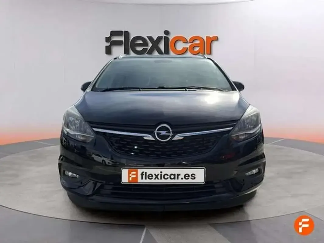 Usado Opel Zafira Innovation 136 CV (100 kW) 2019 Negro Monovolumen