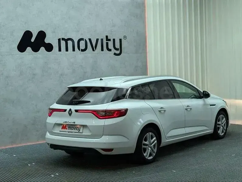 Usado Renault Mégane GrandTour Business 95 CV (69 kW) 2020 Blanco Familiar