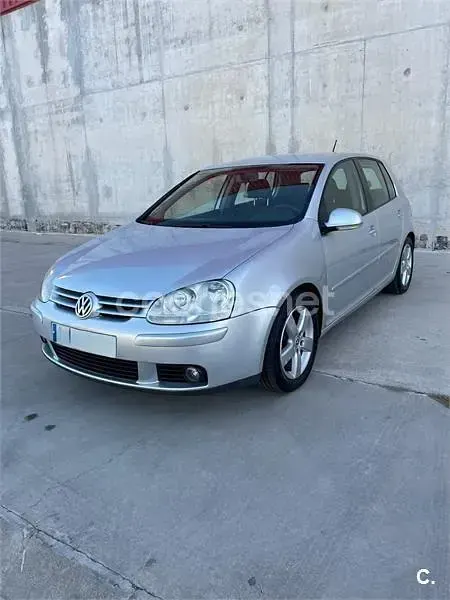 Usado VW Golf V Sportline 105 CV (77 kW) 2007 Gris / plata Berlina