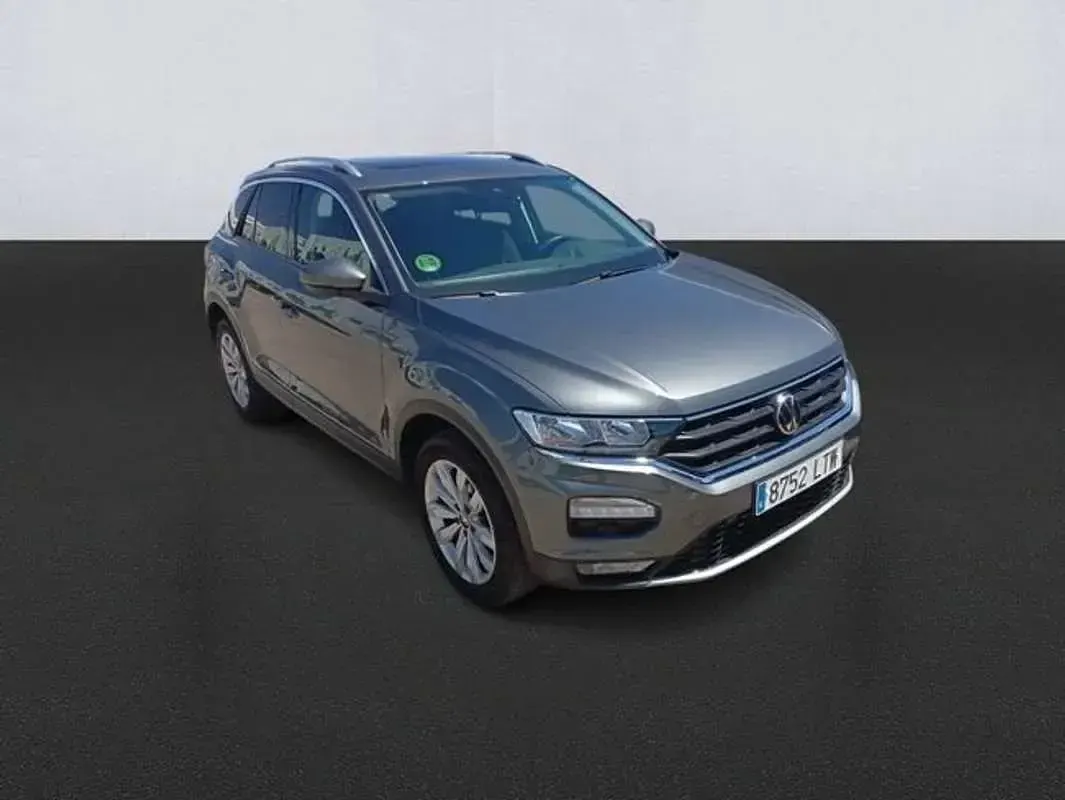 Usado VW T-Roc Advance 116 CV (85 kW) 2021 Gris SUV