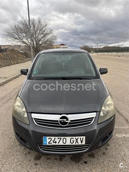 Usado Opel Zafira 115 CV (84 kW) 2010 Gris / plata Monovolumen