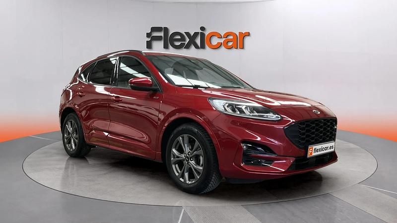 Usado Ford Kuga ST-Line 120 CV (88 kW) 2023 Rojo SUV