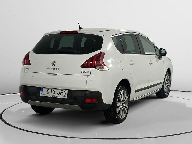 Usado Peugeot 3008 Style 131 CV (96 kW) 2016 Blanco Berlina