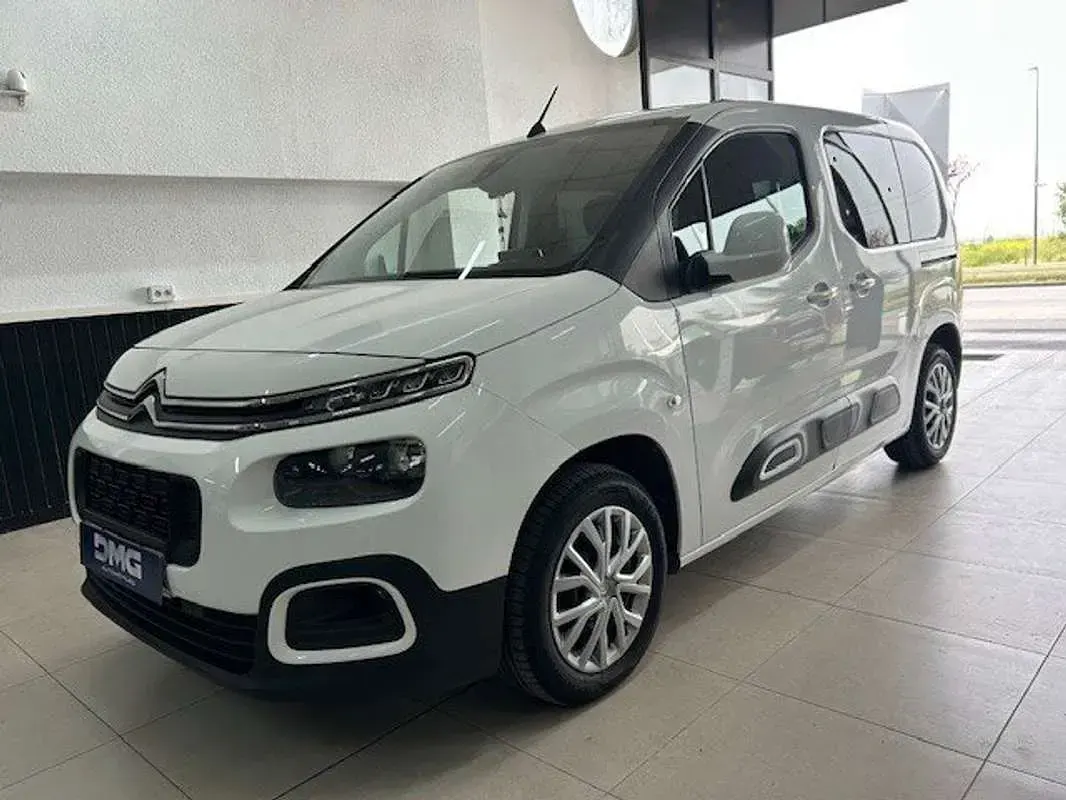 Usado Citroën Berlingo Feel 102 CV (75 kW) 2020 Blanco Monovolumen