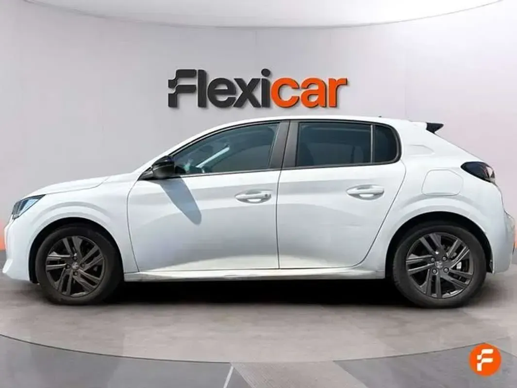 Usado Peugeot 208 Active 101 CV (74 kW) 2022 Blanco Utilitario