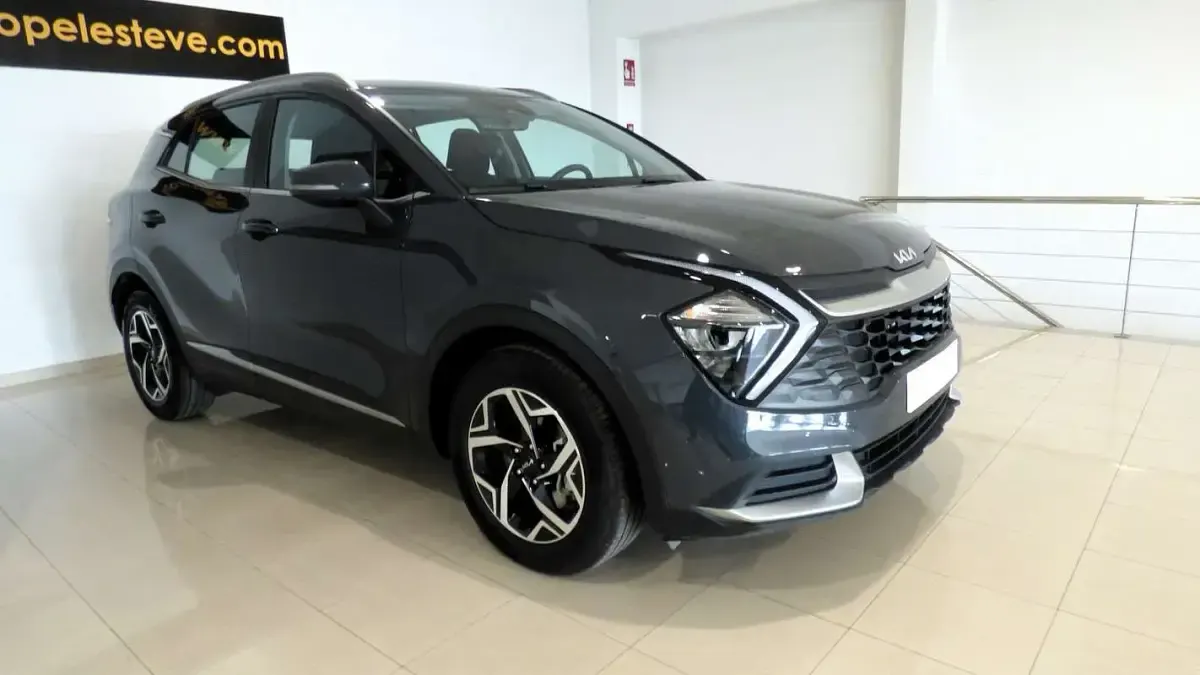 Käytetty Kia Sportage 160 HP (117 kW) 2025 Valkoinen Katumaasturi
