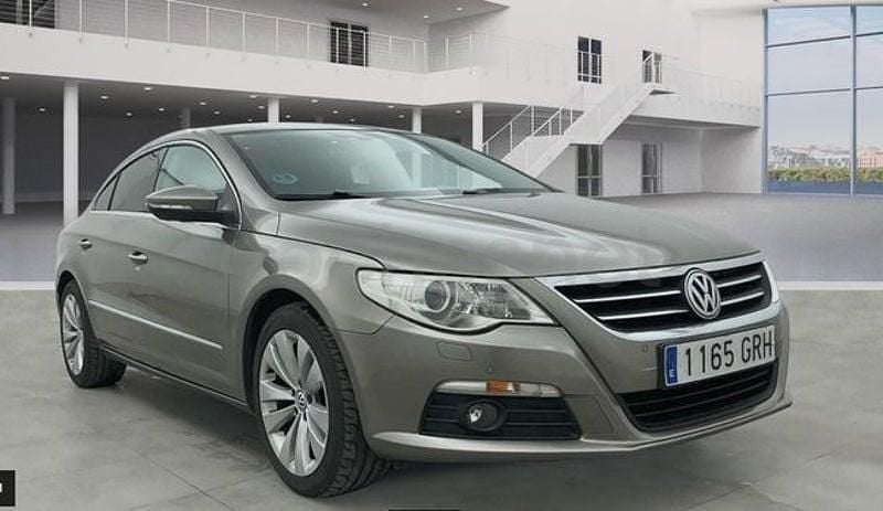 Usado VW Passat Highline 160 CV (117 kW) 2009 Gris / plata Berlina