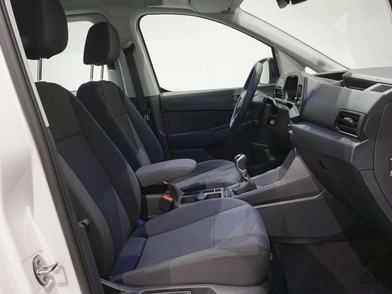 Usado VW Caddy Maxi 102 CV (75 kW) 2025 Blanco Monovolumen