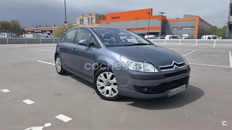 Usado Citroën C4 VTR Sport 110 CV (80 kW) 2006 Gris / plata Berlina