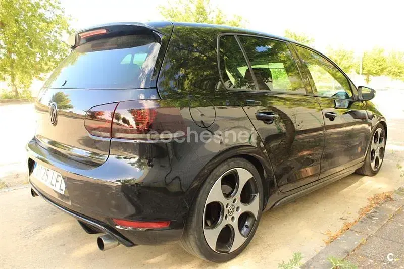Usado VW Golf VI GTI 210 CV (154 kW) 2010 Negro Utilitario