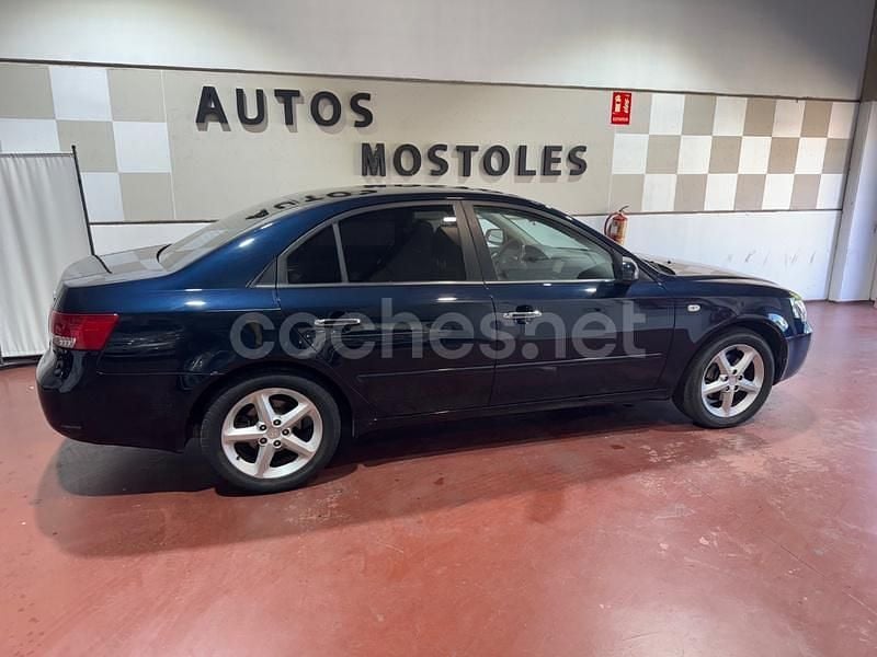 Usado Hyundai Sonata Style 140 CV (102 kW) 2007 Negro Berlina