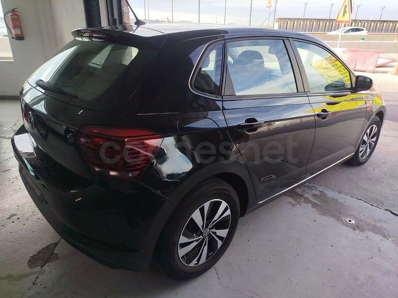 Usado VW Polo Advance 80 CV (58 kW) 2019 Negro Berlina