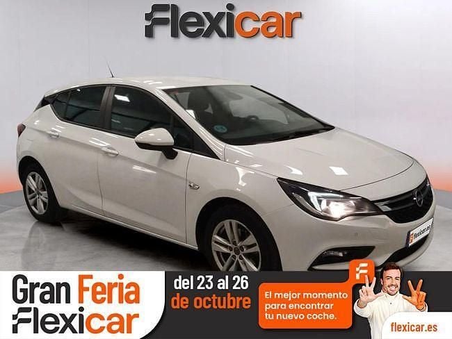 Blanco Usado 2018 Opel Astra Selective Berlina | 9990 € (Buen precio) - Imagen 1/4