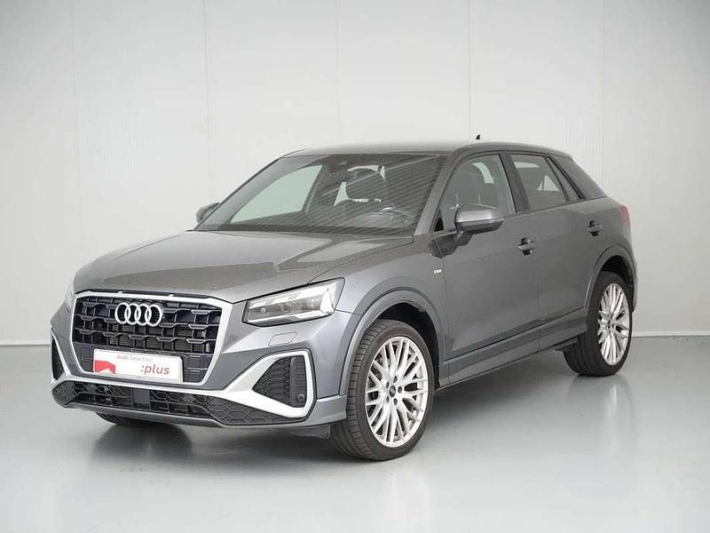 Gris Usado 2025 Audi Q2 Black Edition SUV | 36.400 € (Precio justo) - Imagen 1/4