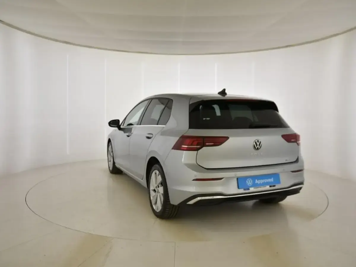 Usado VW Golf VIII Style 204 CV (150 kW) 2025 Gris/plata