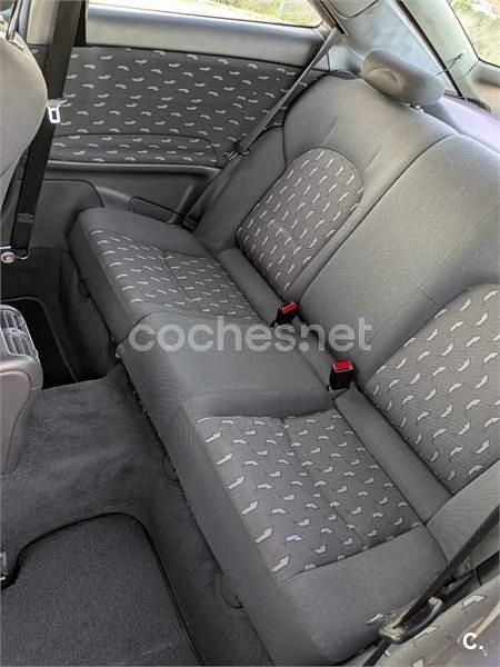 Usado Mercedes C220 143 CV (105 kW) 2002 Rojo Berlina