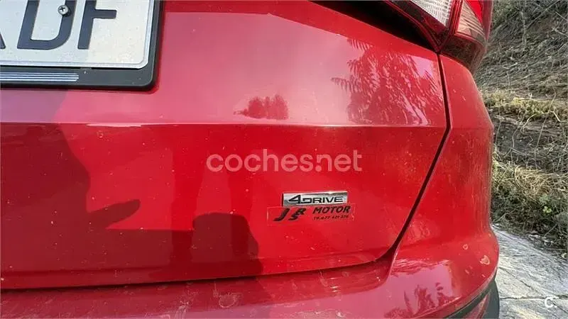 Usado Seat Ateca 4Drive 150 CV (110 kW) 2017 Rojo SUV