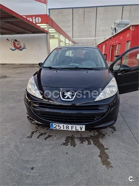 Usado Peugeot 207 90 CV (66 kW) 2007 Negro Berlina
