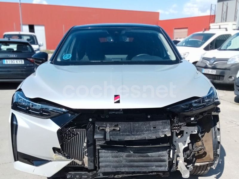 Usado DS Automobiles DS3 Opera 130 CV (95 kW) 2024 Gris / plata SUV