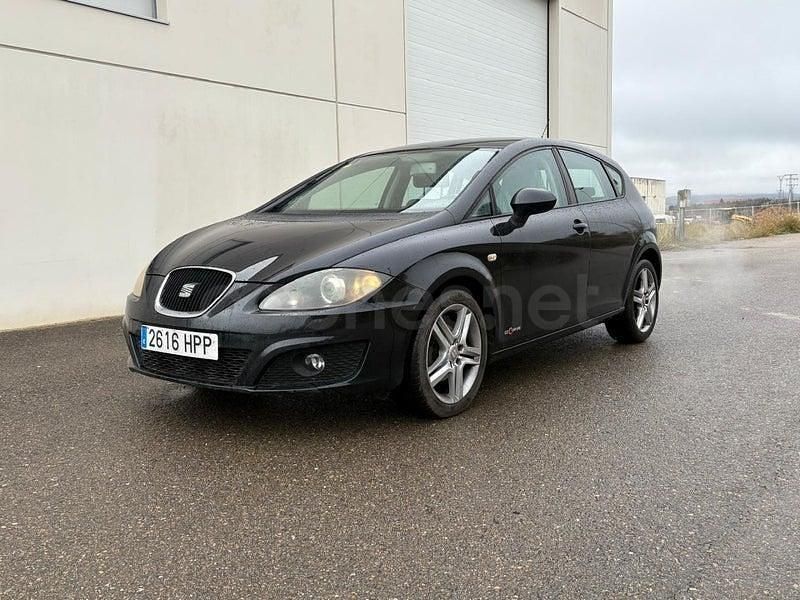Usado Seat Leon Copa 105 CV (77 kW) 2013 Negro Berlina