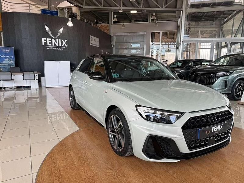 Usado Audi A1 Sportback 116 CV (85 kW) 2025 Plateado Utilitario