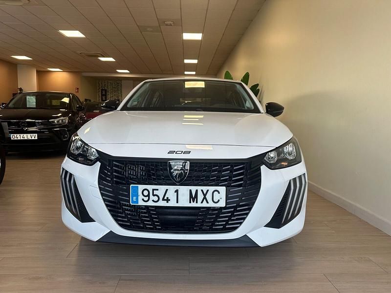 Usado Peugeot 208 Style 102 CV (75 kW) 2024 Blanco Utilitario