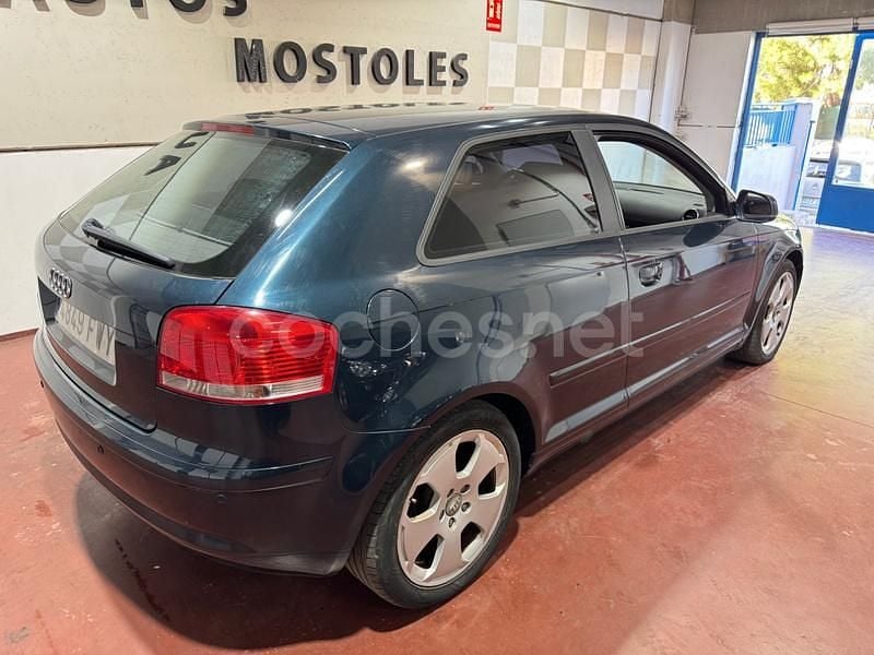 Usado Audi A3 Attraction 140 CV (102 kW) 2007 Azul Utilitario