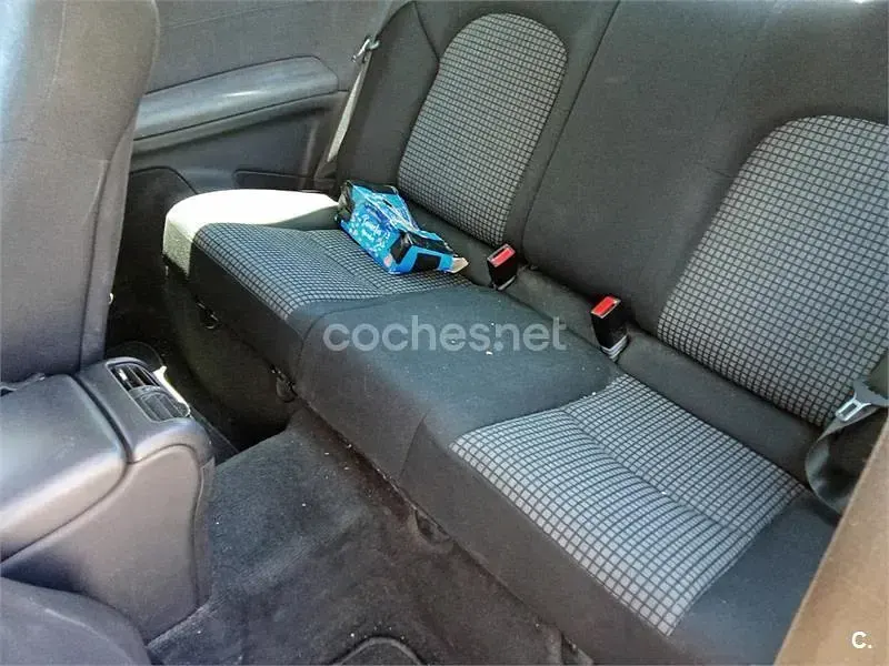 Usado Mercedes C220 143 CV (105 kW) 2004 Negro Berlina