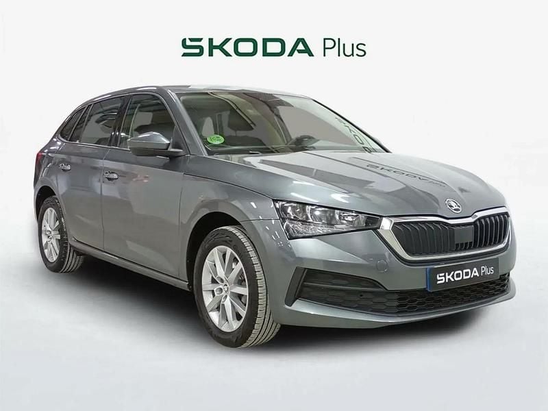 Usado Skoda Scala Active 110 CV (80 kW) 2022 Utilitario