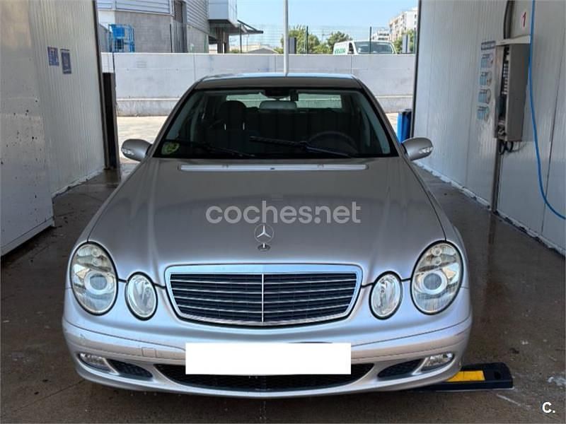 Gris / plata Usado 2004 Mercedes E200 Classic Berlina | 2900 € (Super precio) - Imagen 1/4